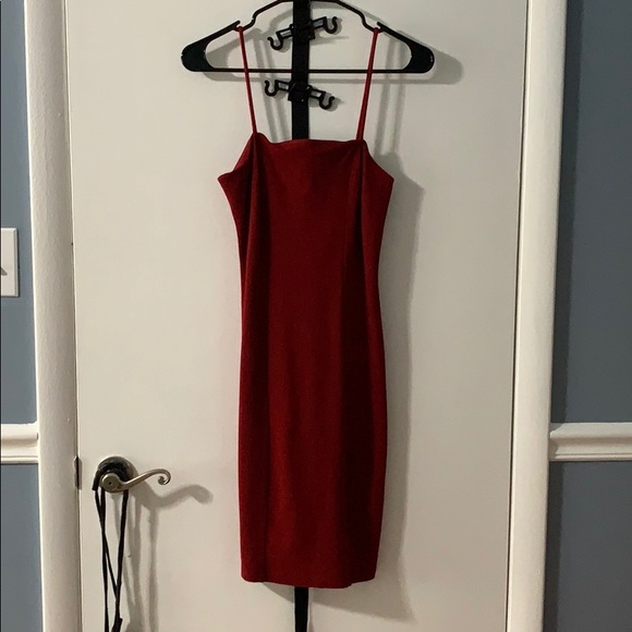 Little red dress - Picture 1 of 3